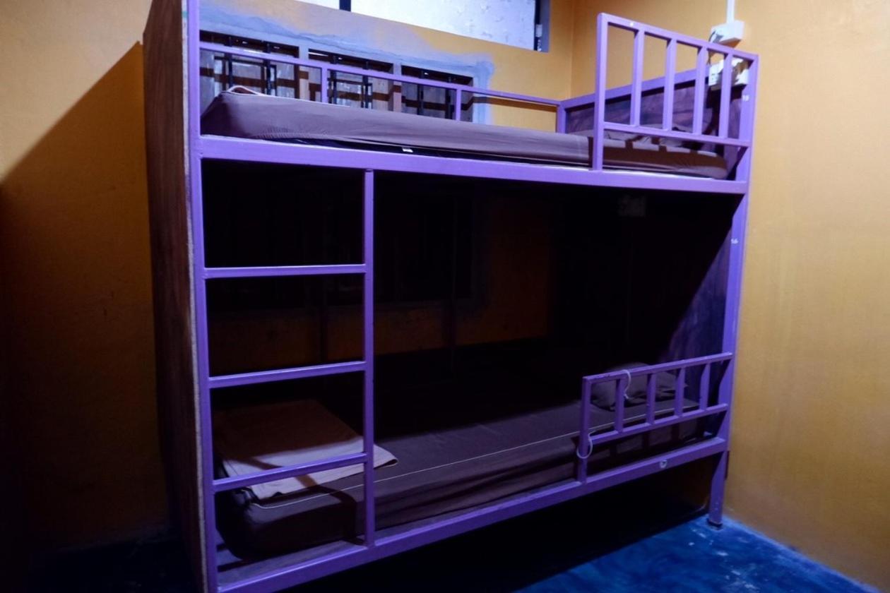 Bigboss Hostel Thong Sala Buitenkant foto