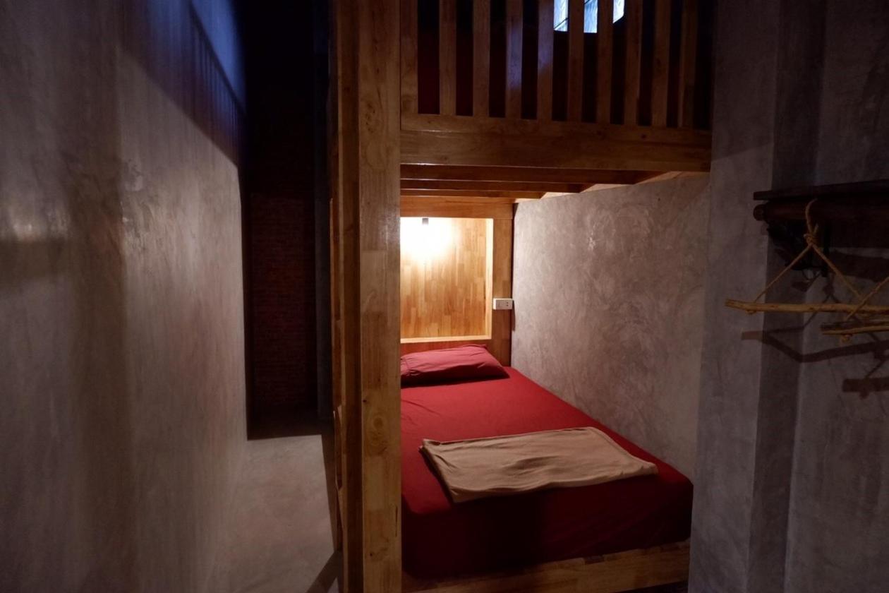 Bigboss Hostel Thong Sala Buitenkant foto